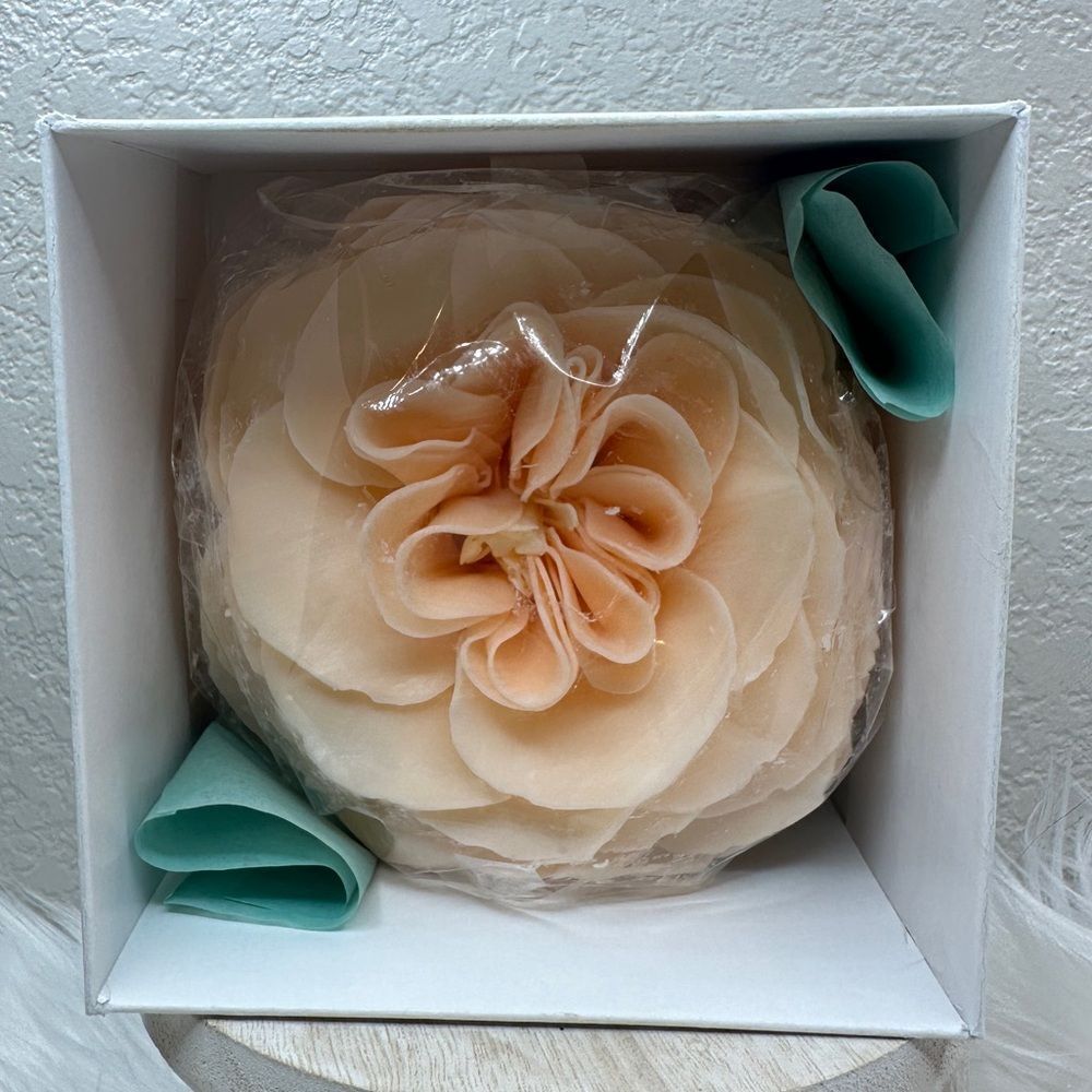 $9 🌙 Amaries Bath Soap Flower 🌸 Handmade Clementine FULL SZ